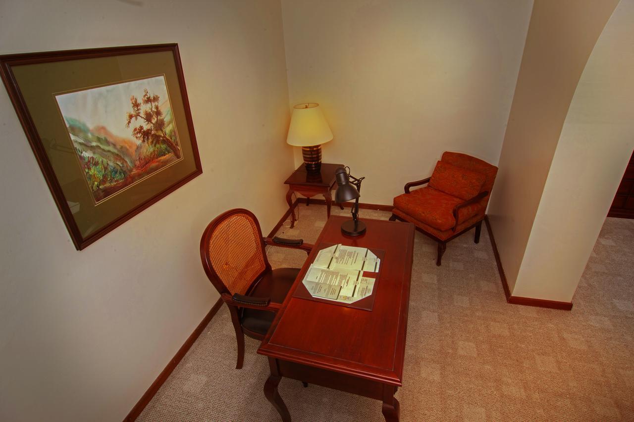 Socialtel Quito Hotel Eksteriør billede