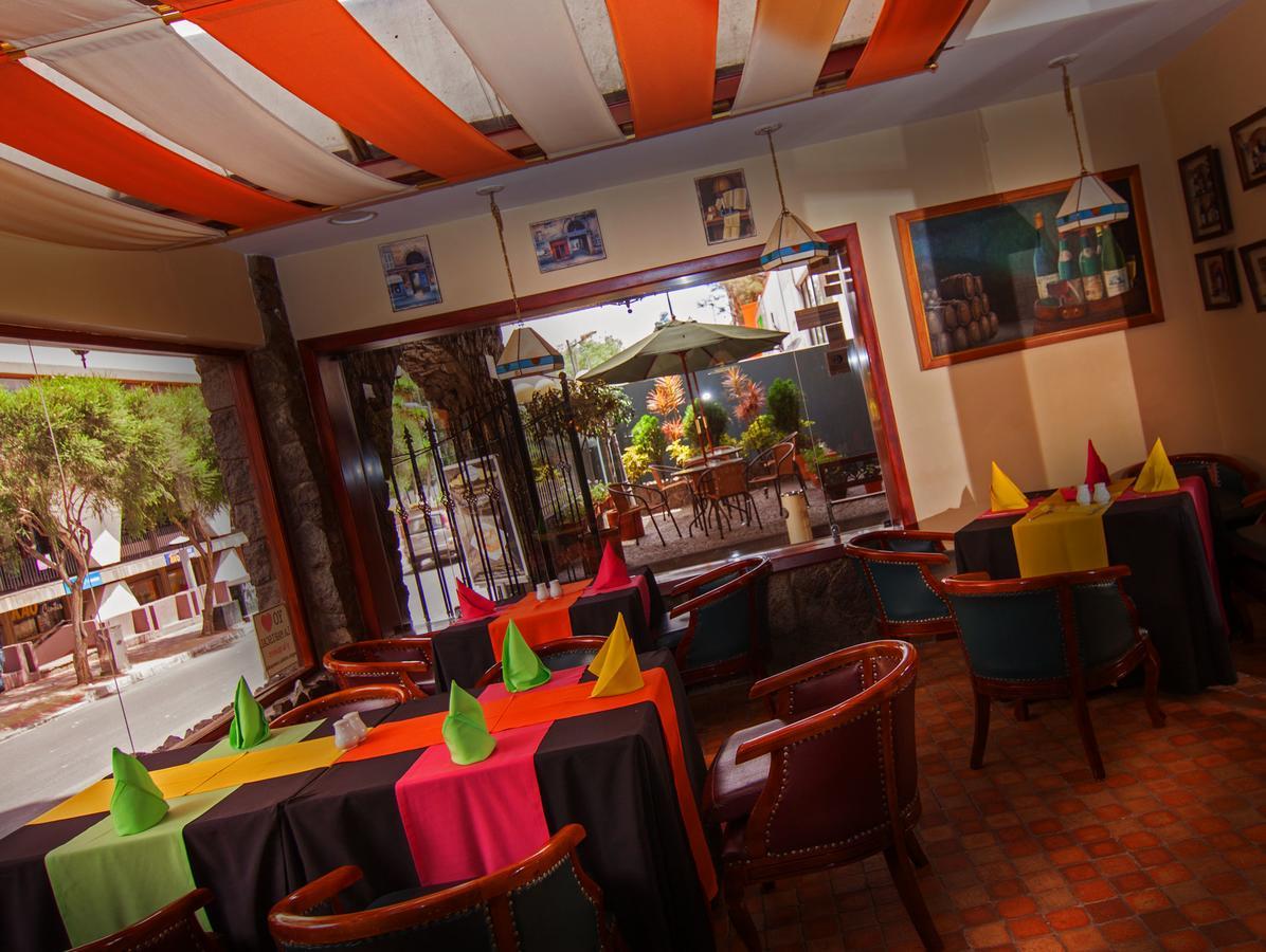 Socialtel Quito Hotel Eksteriør billede
